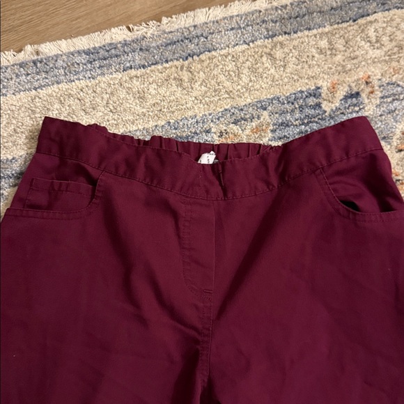 Greys Anatomy scrub set - Picture 6 of 8